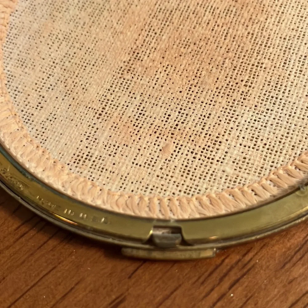 Beautiful antique compact from Art Deco era, made in USA by Elgin American! - Picture 14 of 16
